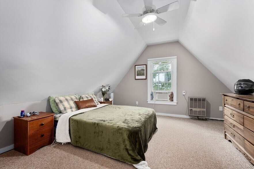 More Photos Of 37 School St, Hyannis Apartments For Sale
