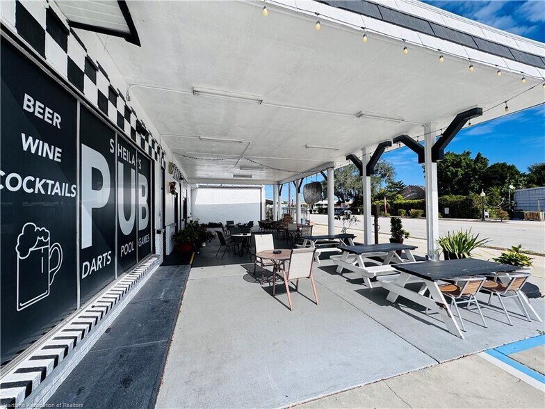 More Photos Of 407 N Ridgewood Dr, Sebring Convenience Store For Sale