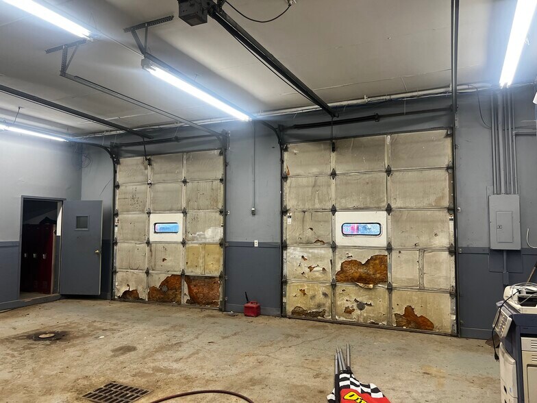 More Photos Of 1633 S Hanover, Hastings Auto Repair For Sale