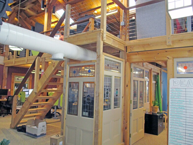 More Photos Of 655 Portsmouth Ave, Greenland Office For Lease