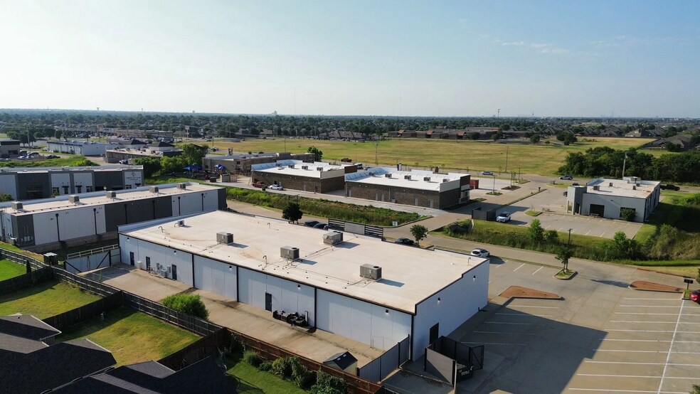 More Photos Of 2217 NW 178th St, Edmond General Retail For Sale