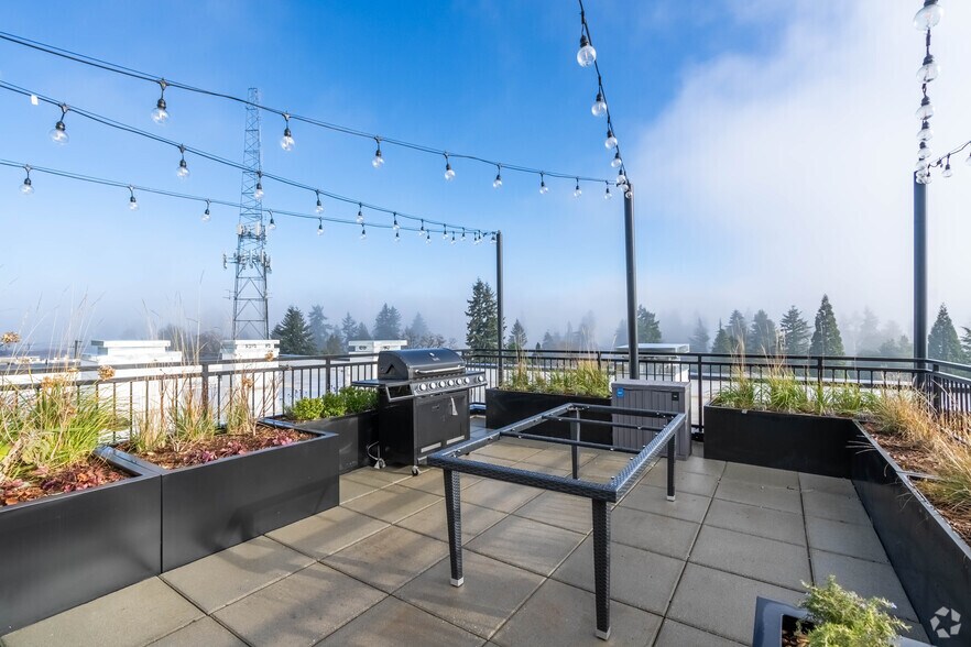 More Photos Of 8829 Roosevelt Way NE, Seattle Apartments For Lease