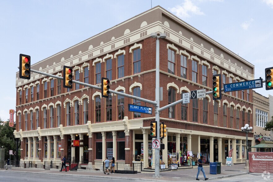 More Photos Of 101 Alamo Plz, San Antonio General Retail For Lease