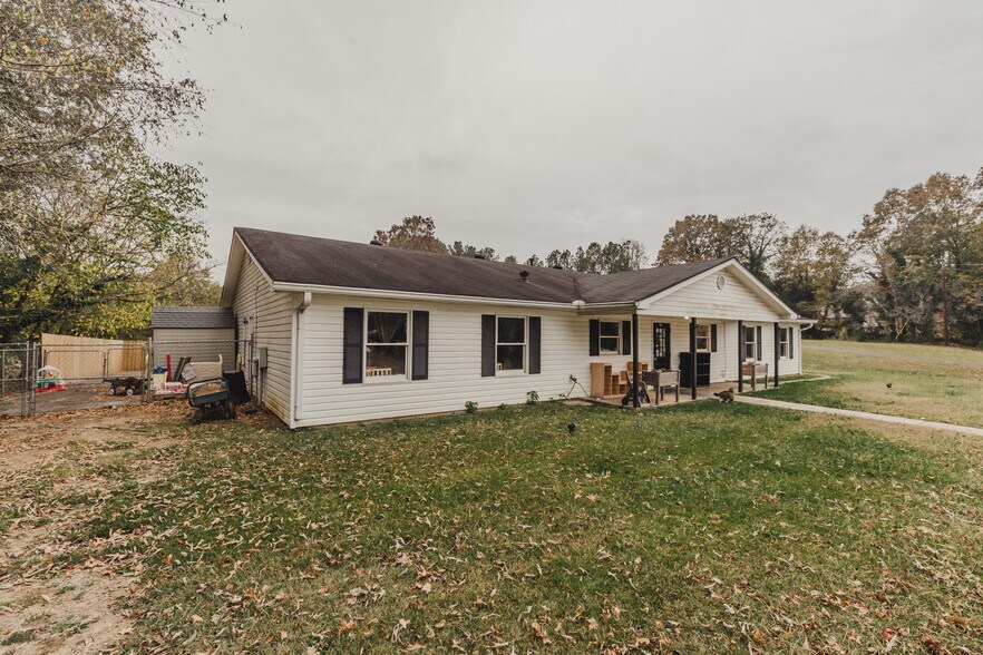 Primary Photo Of 62 Wax Rd, Silver Creek Daycare Center For Sale