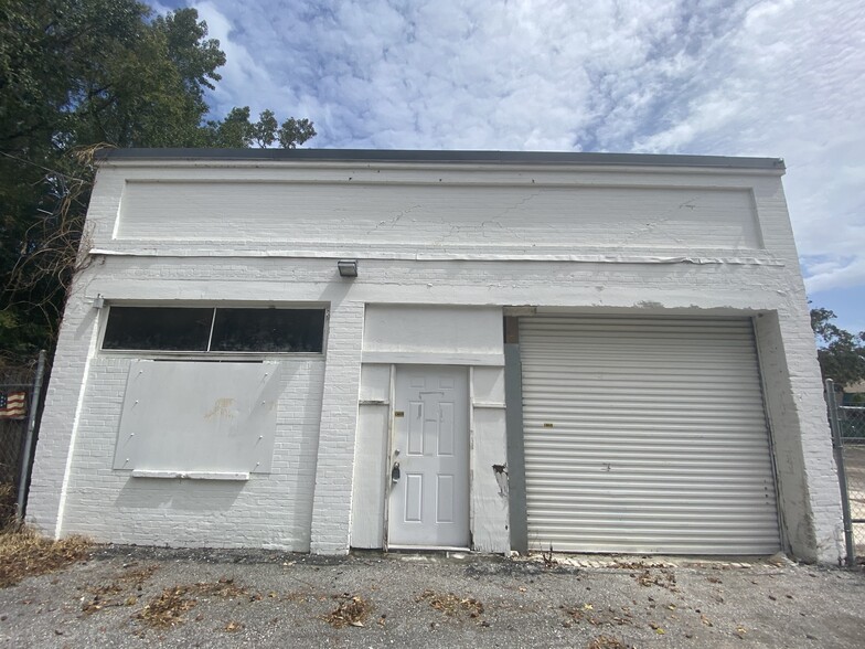 Primary Photo Of 1011 S Main St, Brooksville Warehouse For Sale