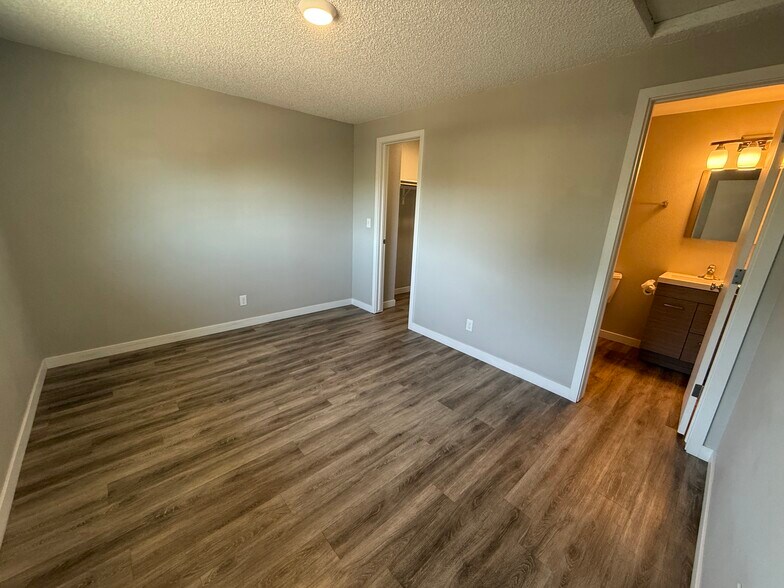 More Photos Of 80 Vine St, Reno Apartments For Sale