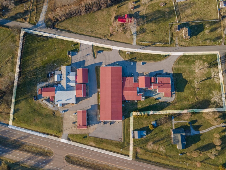 More Photos Of 3535 Waynesboro Hwy, Lawrenceburg Manufacturing For Sale