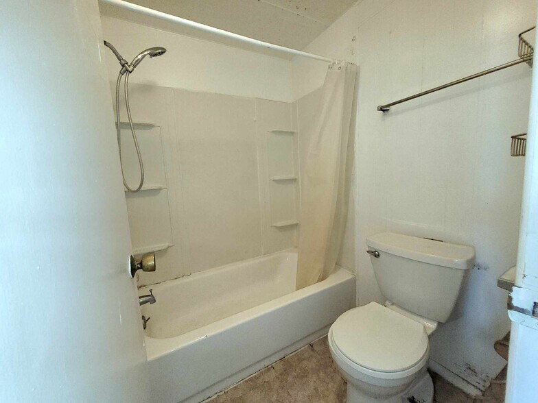 More Photos Of 1404 & 1420 Rodeo Rd, North Platte Apartments For Sale