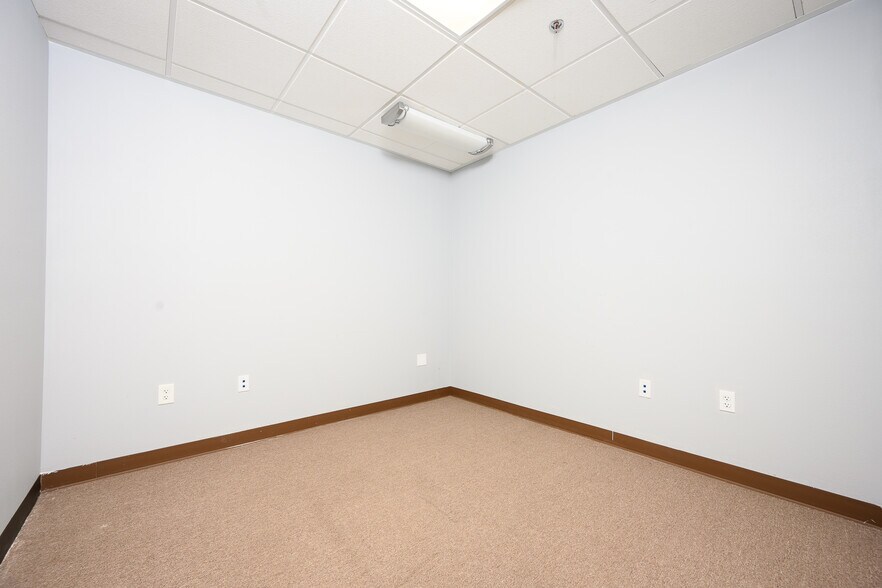 More Photos Of 17971 Euclid St, Fountain Valley Medical For Lease