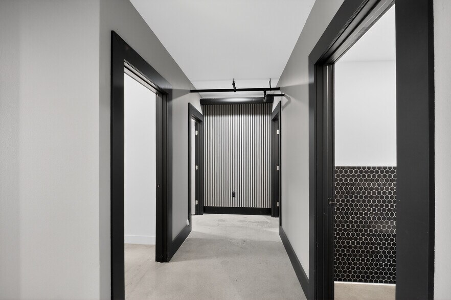 More Photos Of 4125 Market St, Ventura Light Manufacturing For Sale