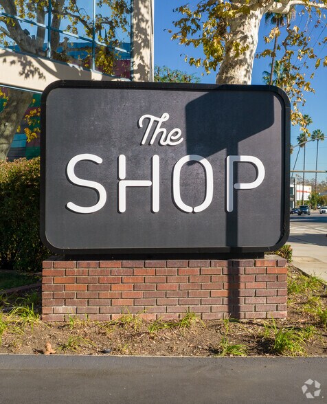 More Photos Of 12711 Ventura Blvd, Studio City Office For Lease