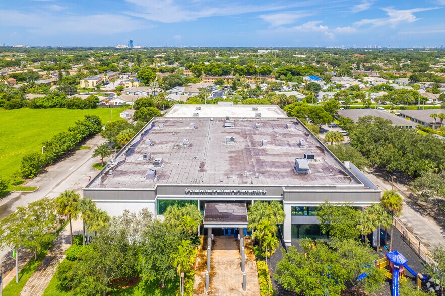 More Photos Of 3367 N UNIVERSITY Dr, Davie Schools For Sale