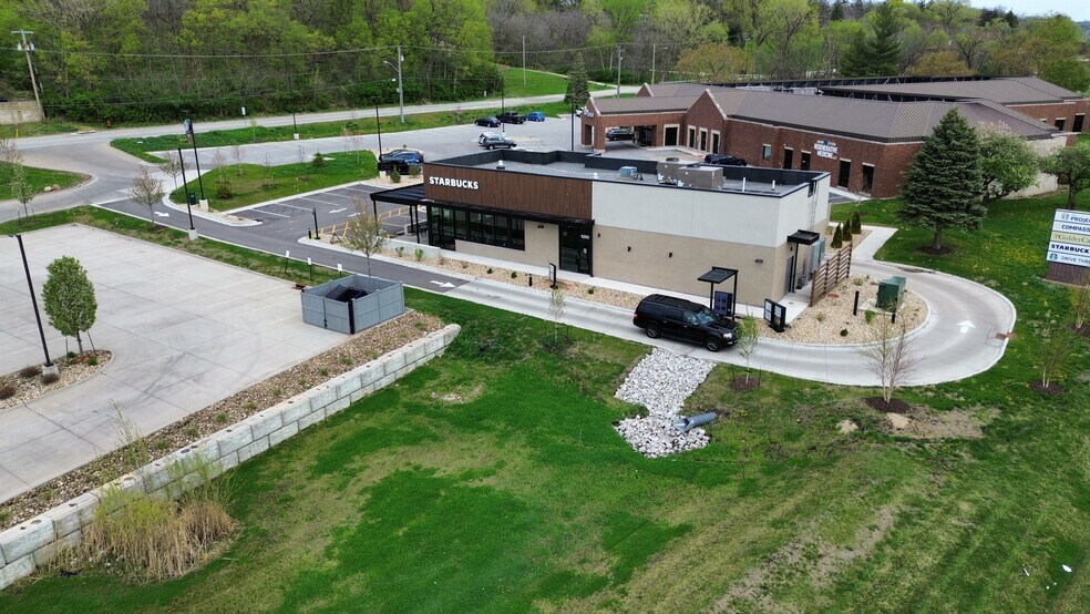 More Photos Of 4200 38th Ave, Moline General Retail For Sale