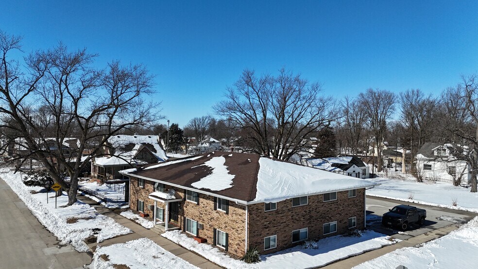 More Photos Of 113 2nd St NE, Mitchellville Apartments For Sale