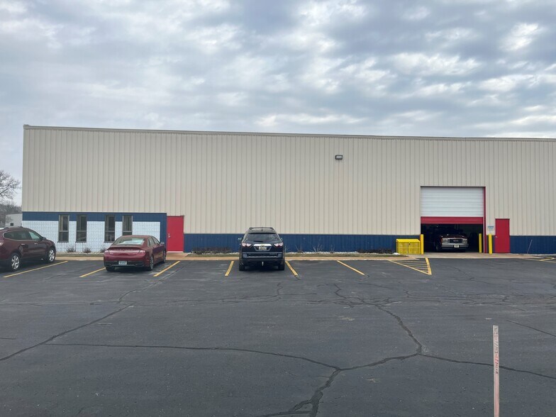 More Photos Of 156 Manufacturers Dr, Holland Manufacturing For Sale