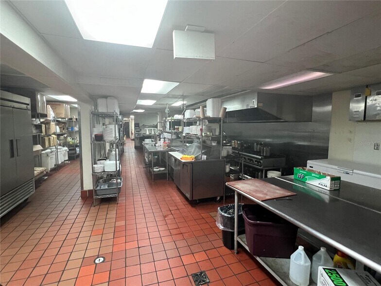 More Photos Of 29000 US Highway 19 N, Clearwater Restaurant For Lease