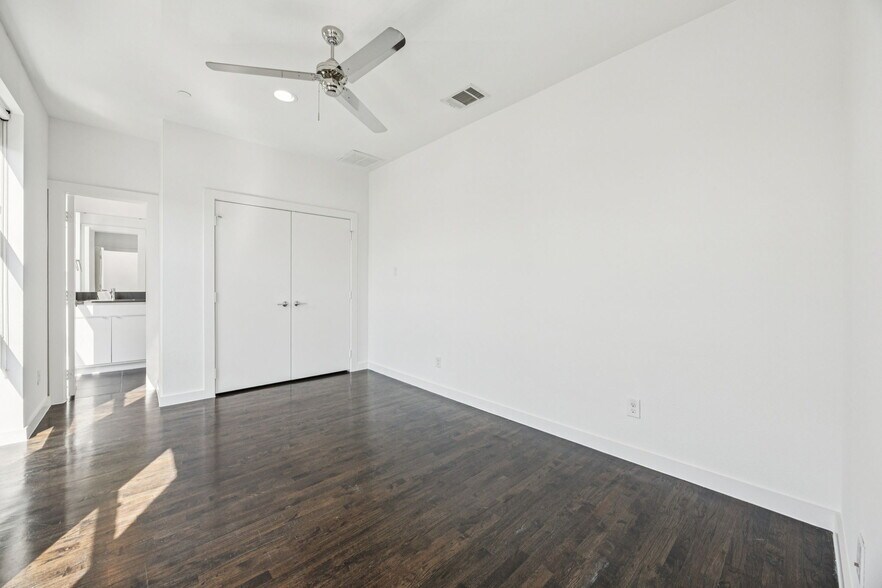 More Photos Of 4901 Live Oak St, Dallas Apartments For Sale
