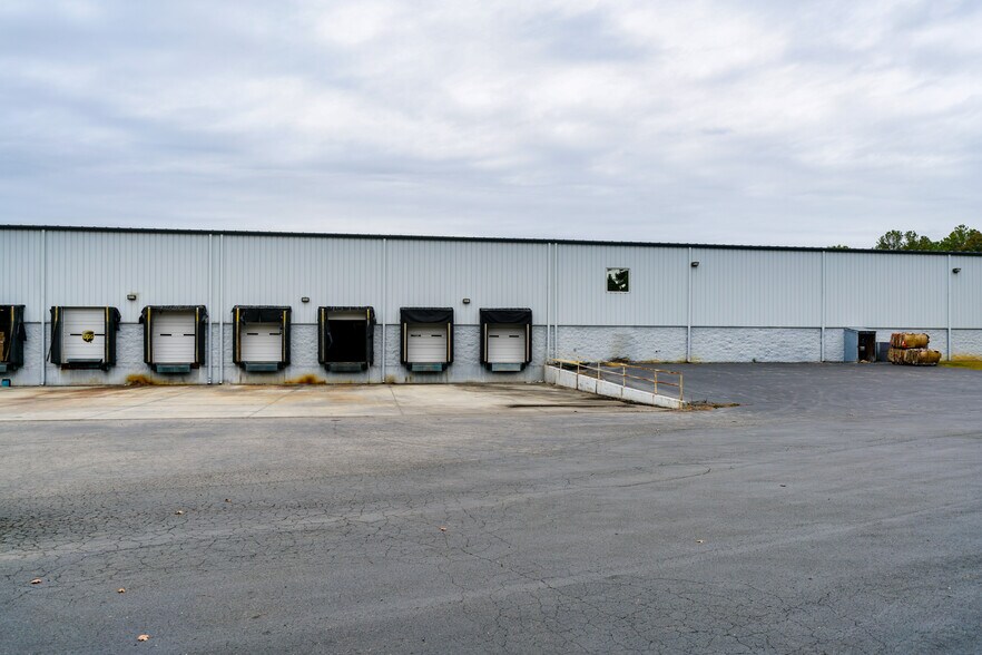 More Photos Of 5100 Rex McLeod Dr, Sanford Manufacturing For Sale