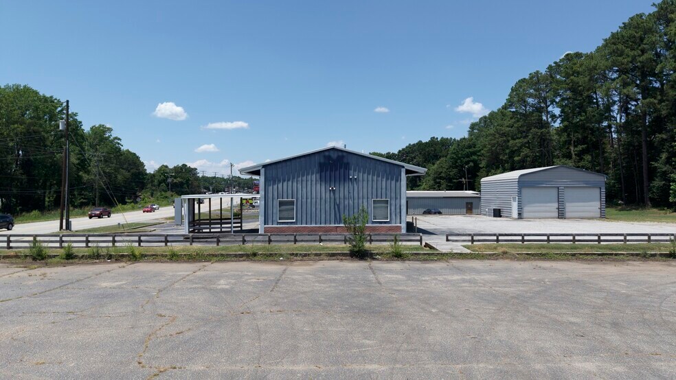 More Photos Of 1010 NE Main St, Simpsonville Auto Repair For Sale