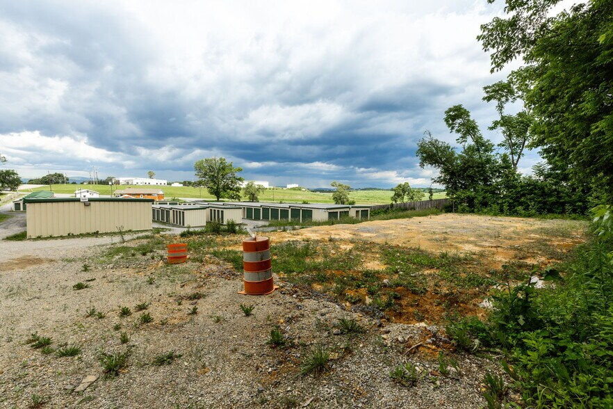 More Photos Of 1614 N Valley Pike, Rockingham Self Storage For Sale