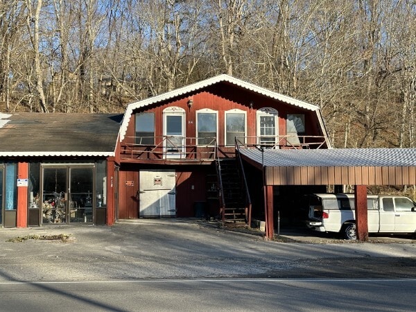 More Photos Of 304 Main St, Red Boiling Springs Industrial For Sale