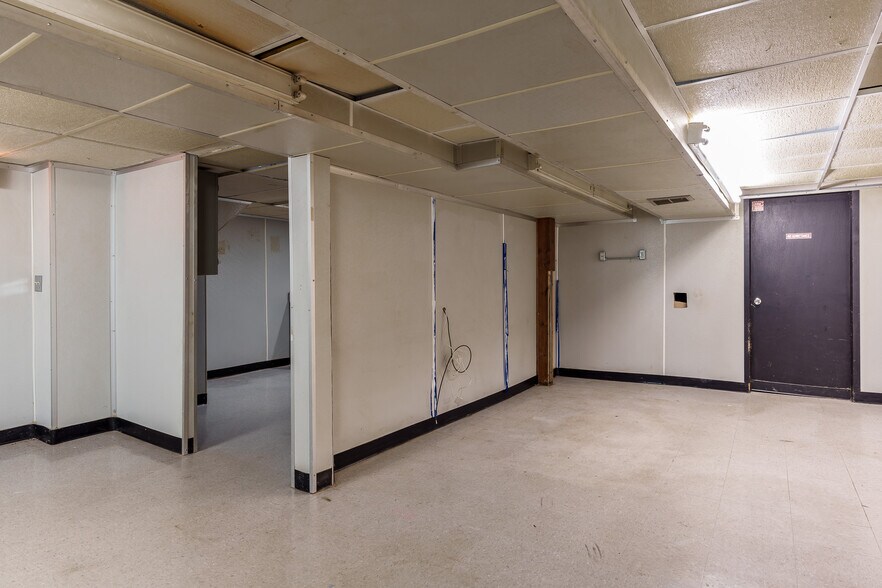More Photos Of 1321 W Court St, Janesville Apartments For Sale