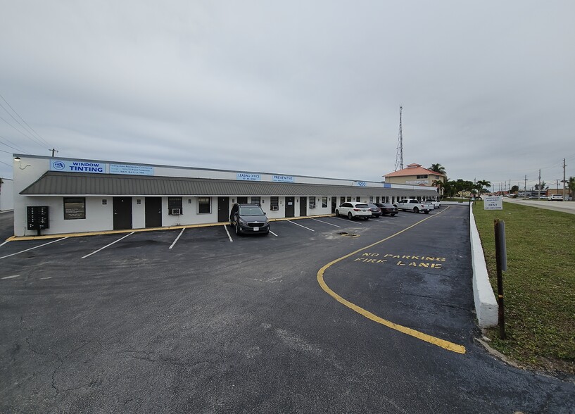 More Photos Of 1233 Old Dixie Hwy, Lake Park Unknown For Lease