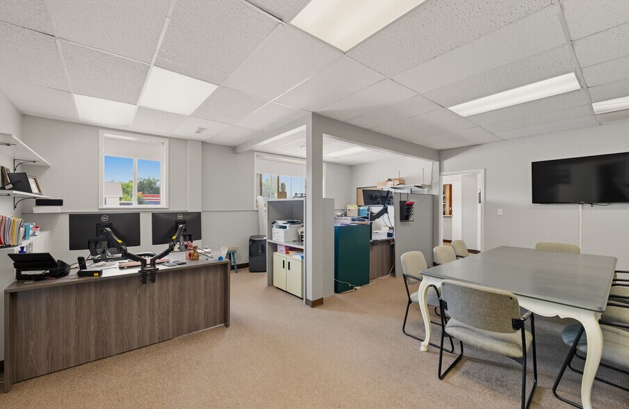 More Photos Of 2207-2209 9th St, Greeley General Retail For Lease