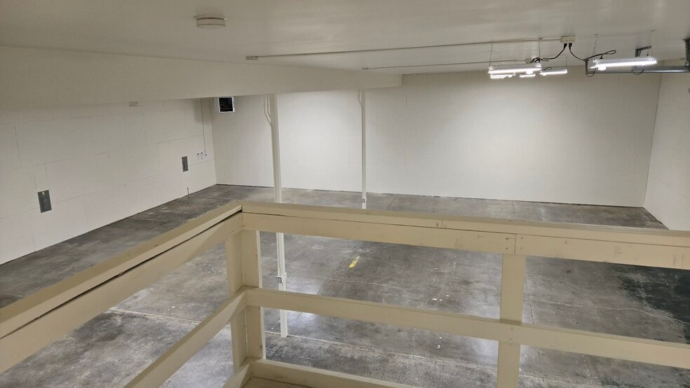 More Photos Of 21 N Skipworth Rd, Spokane Valley Showroom For Sale