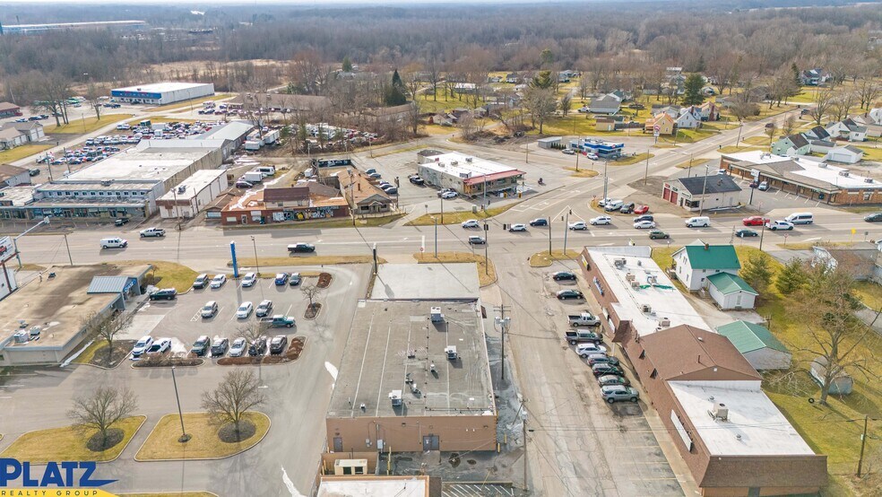 More Photos Of 4554 Mahoning Ave, Warren Unknown For Lease