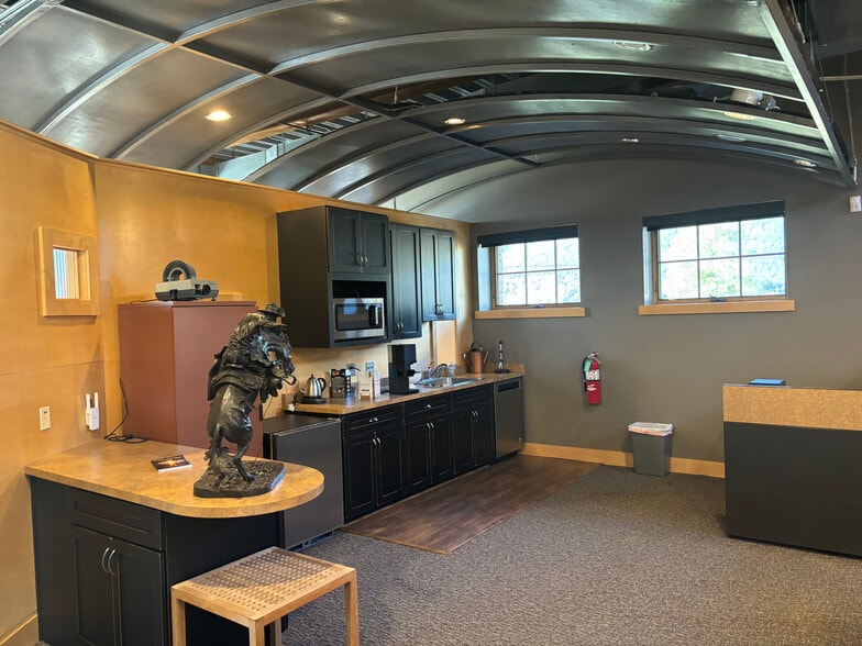 More Photos Of 300 General Palmer Dr, Palmer Lake Office For Lease