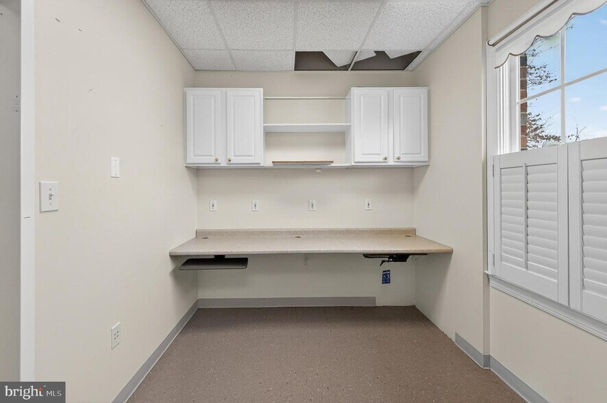 More Photos Of 7117 Salem Fields Blvd, Fredericksburg Office For Lease