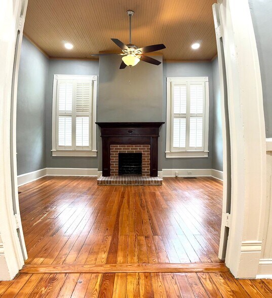 More Photos Of 115 Vista Cir, Macon-Bibb Office For Sale