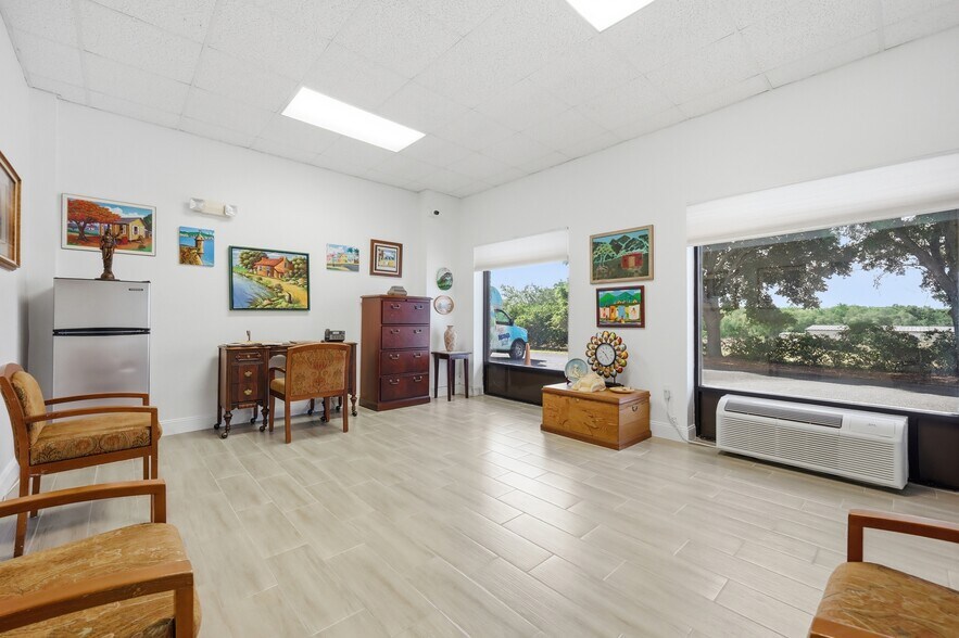 More Photos Of 30924 Suneagle Dr, Mount Dora Warehouse For Sale