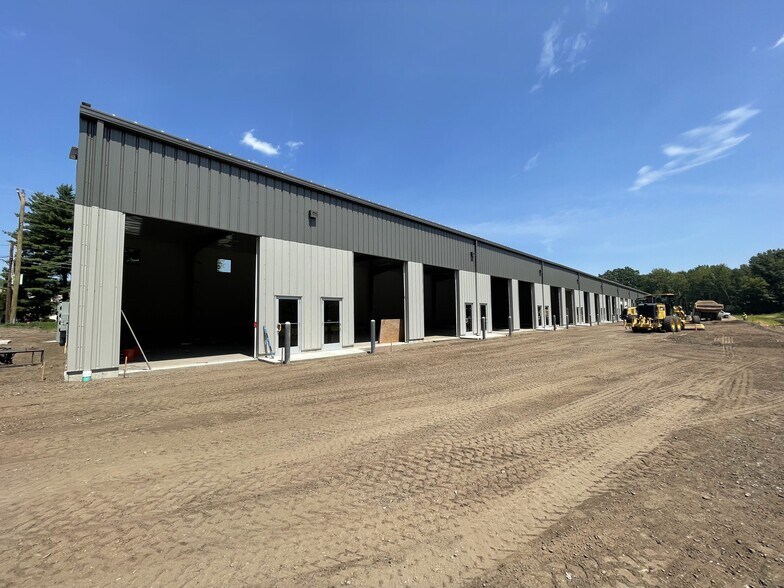 More Photos Of 100 South Satellite Rd, South Windsor Warehouse For Lease