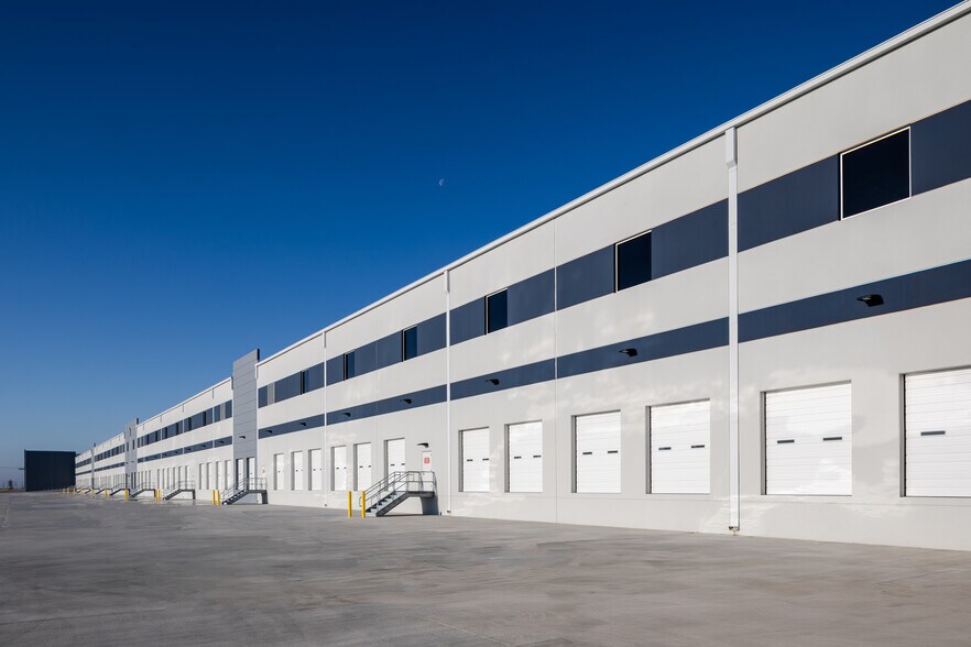 More Photos Of 1069 FM 3349, Taylor Distribution For Lease
