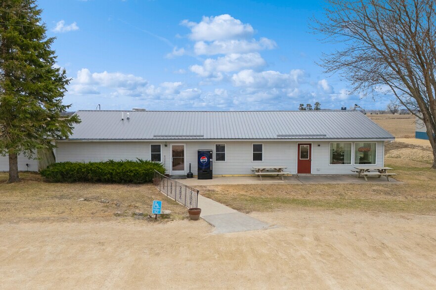 More Photos Of 28534 U.S. 18, Mc Gregor General Retail For Sale