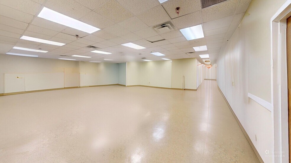 More Photos Of 135-145 Wood Rd, Braintree Light Distribution For Lease