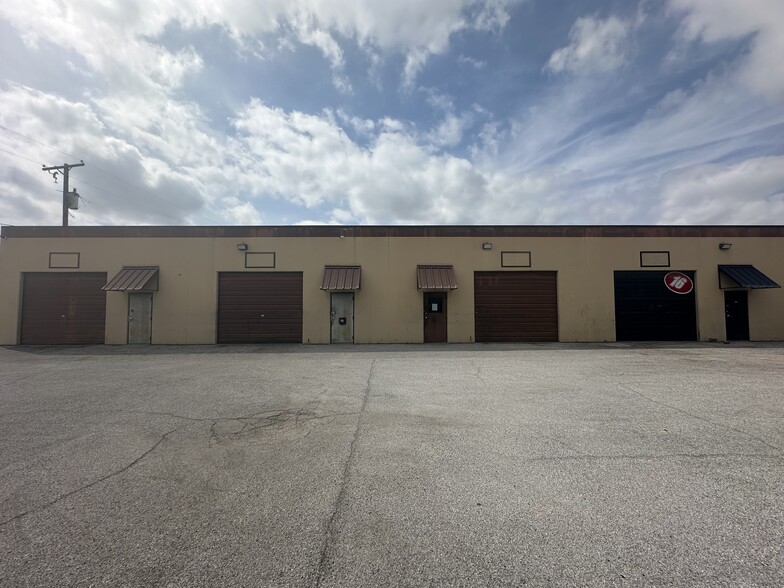 Primary Photo Of 500-508 Alvord Ave, Fort Worth Warehouse For Lease