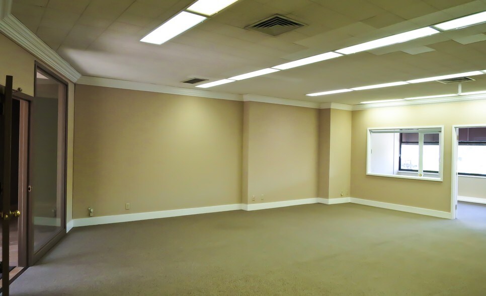 More Photos Of 1143 Crane St, Menlo Park Office For Lease