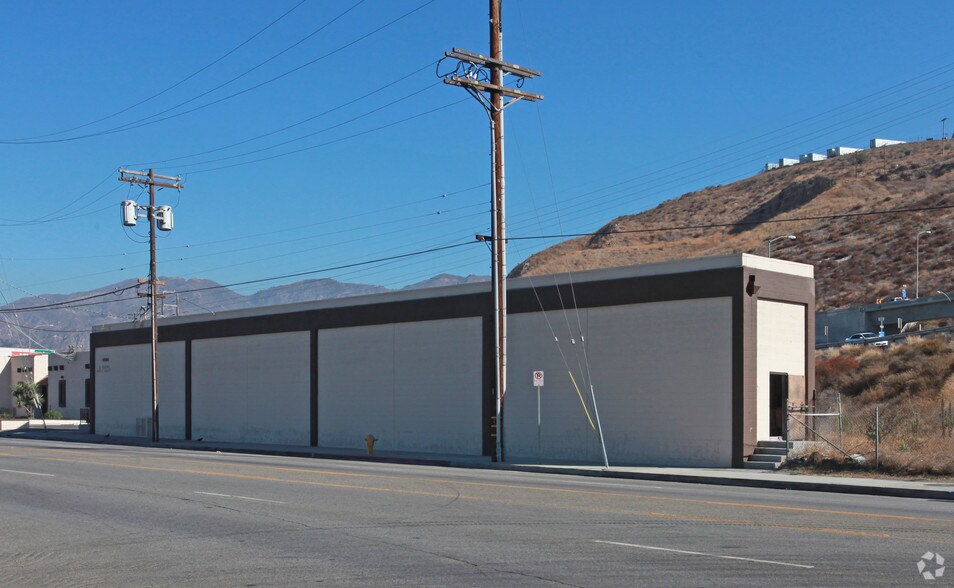 More Photos Of 12595 Foothill Blvd, Sylmar Warehouse For Lease