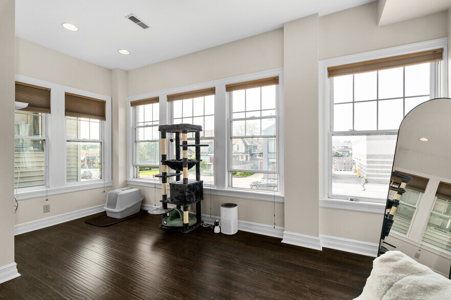 More Photos Of 1537 Hertel Ave, Buffalo Flex For Sale
