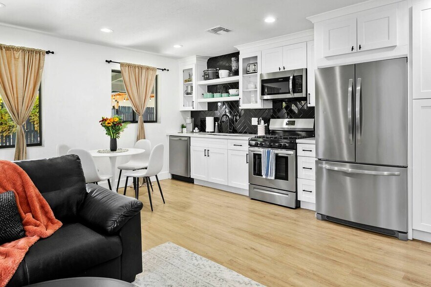 More Photos Of 3139 N 40th St, Phoenix Apartments For Sale
