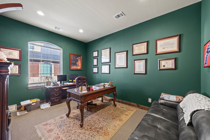 More Photos Of 3600 Eldorado Pky, McKinney Medical For Sale