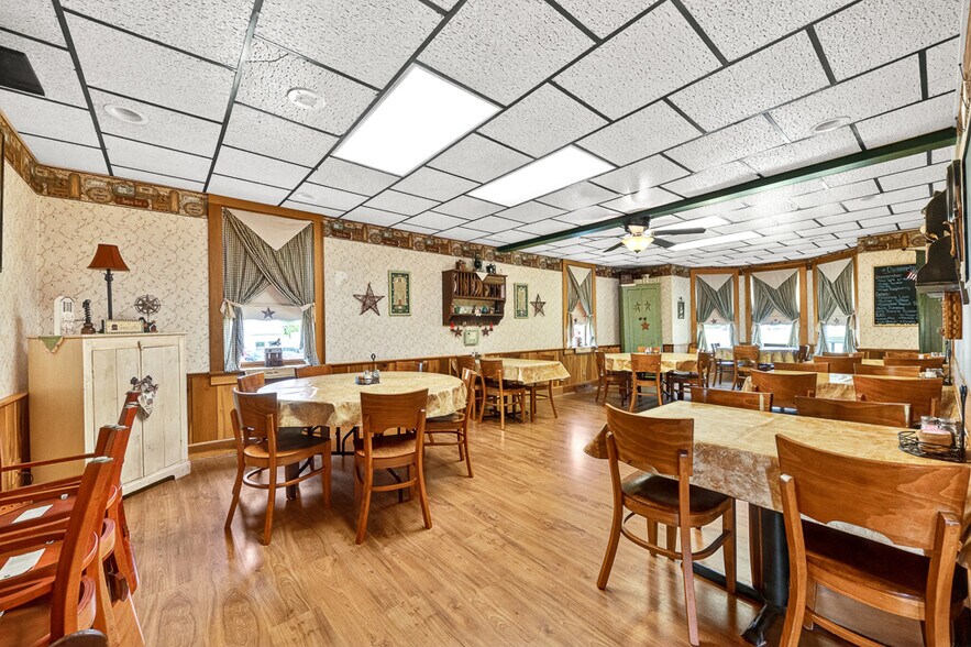 More Photos Of 1281 OH-183, Atwater Restaurant For Sale