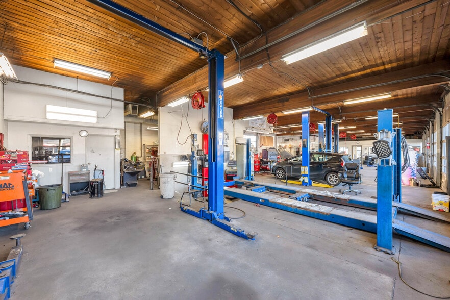 More Photos Of 20010 Industrial Av, Langley Warehouse For Sale