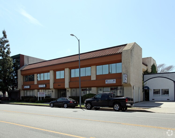 More Photos Of 7041 Owensmouth Ave, Canoga Park Office For Sale
