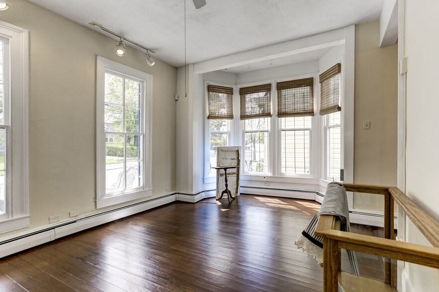 More Photos Of 214 Talbot St, Saint Michaels Storefront Retail Residential For Lease