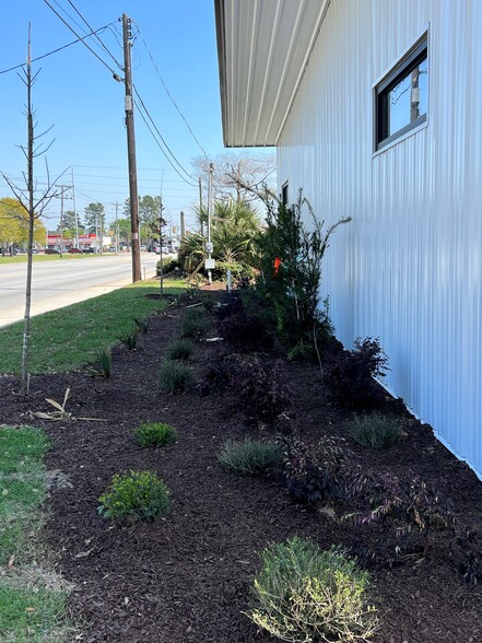 More Photos Of 1217 Remount Rd, North Charleston Warehouse For Lease