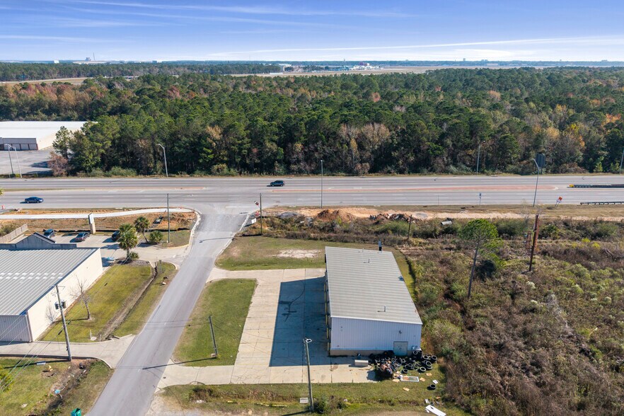 More Photos Of 15237 Russell Blvd, Gulfport Auto Salvage Facility For Lease